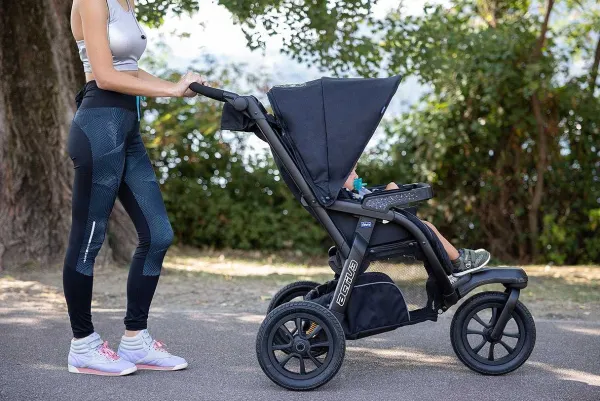 Trio E Sistemi Modulari|Chicco Trio Activ3 Con Kory Essential Jet Black